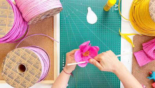 Flores de papel: para conmemorar el Día de la Mujer con algo que no se marchite
