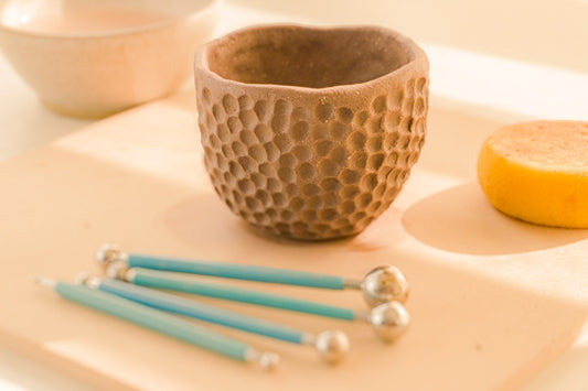 Del barro a la idea: el arte de crear objetos con alma